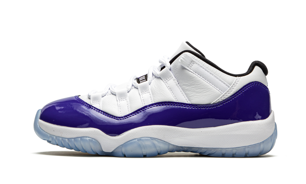 Jordan 11 Retro Low White Concord (Women's)