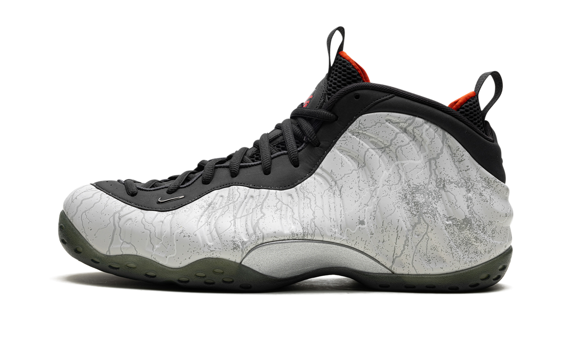 Nike Air Foamposite One Tekken 8 Jin Kazama